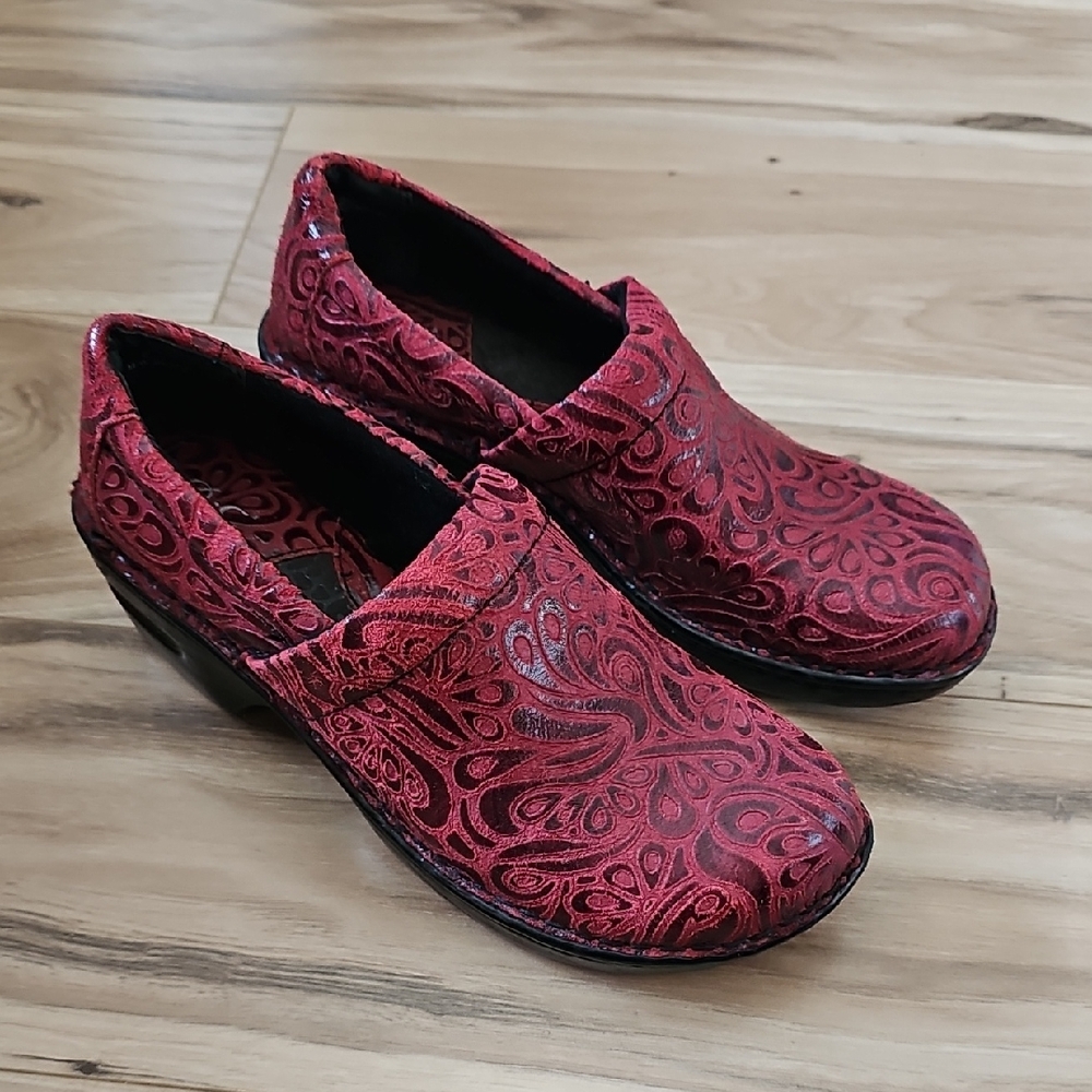 b.o.c. Red Paisley Mules